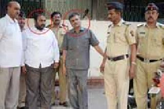 Kottwaliat Gaurav Bhandari, Dubey arrested | कोतवालीत तक्रार भंडारी, दुबेला अटक Kottwaliat Gaurav Bhandari, Dubey arrested | कोतवालीत तक्रार भंडारी, दुबेला अटक