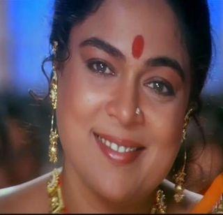 Prime Minister Modi, Big Banshh and many people pay tribute to Rima | रिमा लागूंना पंतप्रधान मोदी, बिग बींसह अनेकांनी वाहिली श्रद्धांजली Prime Minister Modi, Big Banshh and many people pay tribute to Rima | रिमा लागूंना पंतप्रधान मोदी, बिग बींसह अनेकांनी वाहिली श्रद्धांजली