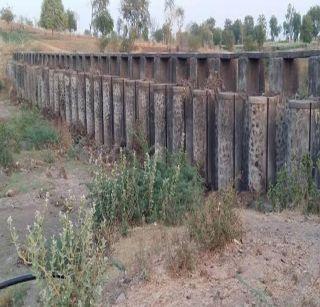 This year, the risk of floods in Chhurdish's hometown | यंदाही चहार्डीवासीयांच्या मानगुटीवर पुराचा धोका This year, the risk of floods in Chhurdish's hometown | यंदाही चहार्डीवासीयांच्या मानगुटीवर पुराचा धोका