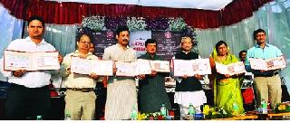 Increase the speed of development by taking Rajarshi ideals | राजर्षींचा आदर्श घेऊन विकासाची गती वाढवा Increase the speed of development by taking Rajarshi ideals | राजर्षींचा आदर्श घेऊन विकासाची गती वाढवा