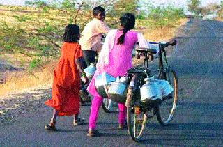 Daheedisha for water at Atpadi taluka | आटपाडी तालुक्यात पाण्यासाठी दाहीदिशा Daheedisha for water at Atpadi taluka | आटपाडी तालुक्यात पाण्यासाठी दाहीदिशा