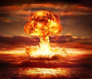 India has the capacity to produce 2600 ornaments - Pakistan | भारताकडे 2600 अणवस्त्रे बनवण्याची क्षमता - पाकिस्तान India has the capacity to produce 2600 ornaments - Pakistan | भारताकडे 2600 अणवस्त्रे बनवण्याची क्षमता - पाकिस्तान