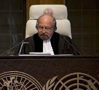 Did we go to international court? Sharif government in Pakistan question | आपण आंतरराष्ट्रीय न्यायालयात गेलोच का? पाकिस्तानात शरीफ सरकारला सवाल Did we go to international court? Sharif government in Pakistan question | आपण आंतरराष्ट्रीय न्यायालयात गेलोच का? पाकिस्तानात शरीफ सरकारला सवाल