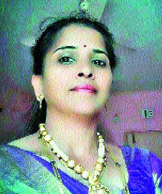 Death of a seriously injured woman in a car hit | कारच्या धडकेत गंभीर जखमी महिलेचा मृत्यू