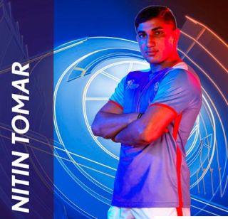 Pro kabaddi auction: Nitin Tomar has thrown the chillar back | प्रो कबड्डी लिलाव : नितिन तोमरने चिल्लरला टाकले मागे