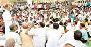 'Good Day' government made farmers betrayal | ‘अच्छे दिन’च्या सरकारने केला शेतकऱ्यांचा विश्वासघात