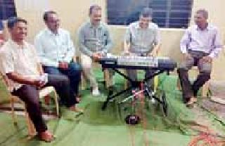 Free music lessons by CRPF | सीआरपीएफतर्फे संगीताचे नि:शुल्क धडे Free music lessons by CRPF | सीआरपीएफतर्फे संगीताचे नि:शुल्क धडे