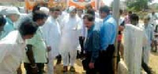 Farmers should take advantage of the Chavadi reading campaign | चावडी वाचन मोहिमेचा शेतकऱ्यांनी लाभ घ्यावा Farmers should take advantage of the Chavadi reading campaign | चावडी वाचन मोहिमेचा शेतकऱ्यांनी लाभ घ्यावा