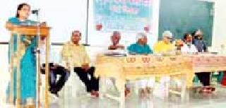 Poetry on the pain of suffering | दु:खितांच्या वेदनांवर कवितांची फुंकर Poetry on the pain of suffering | दु:खितांच्या वेदनांवर कवितांची फुंकर