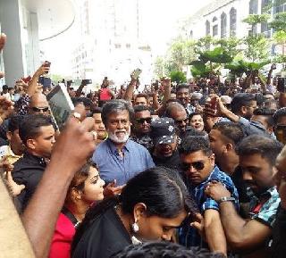 Rajinikanth to "join politics" | रजनीकांत यांनी राजकारणात प्रवेश करावा यासाठी "मोर्चा" Rajinikanth to "join politics" | रजनीकांत यांनी राजकारणात प्रवेश करावा यासाठी "मोर्चा"