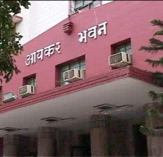 Impressions of Income Tax Department on 4 big officers in Uttar Pradesh | उत्तर प्रदेशमध्ये 4 मोठ्या अधिका-यांवर प्राप्तिकर विभागाचा छापा Impressions of Income Tax Department on 4 big officers in Uttar Pradesh | उत्तर प्रदेशमध्ये 4 मोठ्या अधिका-यांवर प्राप्तिकर विभागाचा छापा