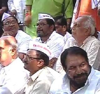 10000 breads from Sangli for self-procession | आत्मक्लेश पदयात्रेसाठी सांगलीतून 10000 भाकरी 10000 breads from Sangli for self-procession | आत्मक्लेश पदयात्रेसाठी सांगलीतून 10000 भाकरी