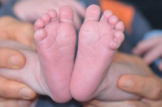 Maternity Insurance; But what to remember it while doing it? | मॅटर्निटी इन्श्युरन्सपण असतो; पण तो करताना काय लक्षात ठेवाल? Maternity Insurance; But what to remember it while doing it? | मॅटर्निटी इन्श्युरन्सपण असतो; पण तो करताना काय लक्षात ठेवाल?