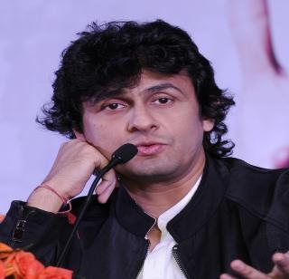 So ... sonu corporation's "biased" twitter goodbye | म्हणून... सोनू निगमचा "पक्षपाती" ट्विटरला अलविदा