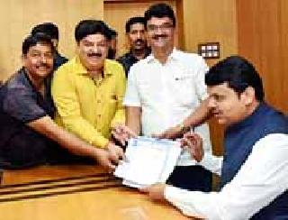 Decrease the power tariff in the kernel | कळमन्यात वीजदर कमी करा