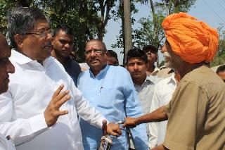 Chandrakant Das's dialogue | चंद्रकांतदादांचा शिवार संवाद Chandrakant Das's dialogue | चंद्रकांतदादांचा शिवार संवाद