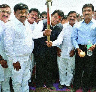 40 thousand tanks in the state will be rid of the mud | राज्यातील ४० हजार तलाव गाळमुक्त करणार 40 thousand tanks in the state will be rid of the mud | राज्यातील ४० हजार तलाव गाळमुक्त करणार