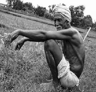 Farmers protest in Puntamban continue the movement | पुणतांब्यात शेतकऱ्यांचे धरणे आंदोलन सुरू Farmers protest in Puntamban continue the movement | पुणतांब्यात शेतकऱ्यांचे धरणे आंदोलन सुरू