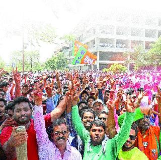 Lotus power in Panvel | पनवेलमध्ये कमळ सत्तेत