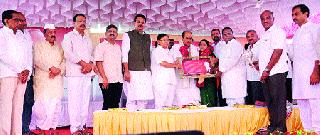 Kitech's batting and match-fixing ... | पतंगरावांची बॅटिंग आणि मॅचफिक्सिंग... Kitech's batting and match-fixing ... | पतंगरावांची बॅटिंग आणि मॅचफिक्सिंग...