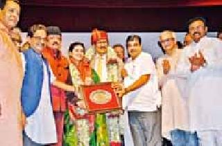 Along with scholarly wealthy | विद्वत्तेसोबतच शालीनतेचे धनी Along with scholarly wealthy | विद्वत्तेसोबतच शालीनतेचे धनी