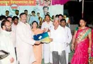 Guarantee of all-round development of the district | जिल्ह्याच्या सर्वांगीण विकासाची ग्वाही