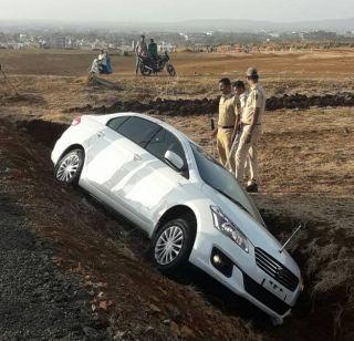 Belief in Nangre-Patil's car accident | विश्वास नांगरे-पाटील यांच्या गाडीला अपघात