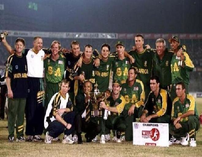 The winning team of the Champions Trophy | चॅम्पियन्स ट्रॉफीतील विजयी संघ