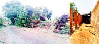 Lack of millions damaged in the rainy season | वादळी पावसाच्या तडाख्यात लाखोंचे नुकसान Lack of millions damaged in the rainy season | वादळी पावसाच्या तडाख्यात लाखोंचे नुकसान