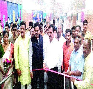 Follow-up to complete the railway project | रेल्वे प्रकल्प वेगाने पूर्ण करण्यासाठी पाठपुरावा