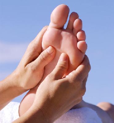 Take care of the rain during the rainy season, otherwise ... | पावसाळ्यात पाय सांभाळा, नाहीतर...