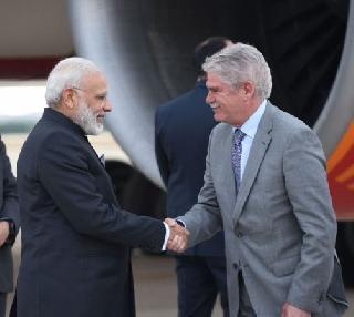 Modi is the first Prime Minister to visit Spain after Rajiv Gandhi | राजीव गांधींनंतर स्पेनचा दौरा करणारे मोदी पहिले पंतप्रधान Modi is the first Prime Minister to visit Spain after Rajiv Gandhi | राजीव गांधींनंतर स्पेनचा दौरा करणारे मोदी पहिले पंतप्रधान