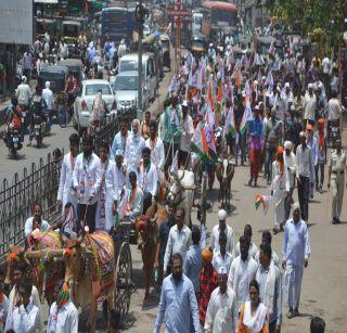 NCP's Front for farmers' humor in Bhusaval | भुसावळात शेतकरी कजर्माफीसाठी राष्ट्रवादीचा मोर्चा