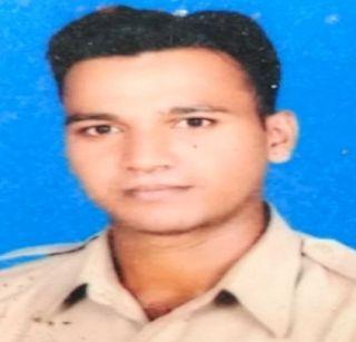 Become a bunch of Banana Sub-Inspector Police Sub Inspector | केळीचे घड वाहणारा विद्यार्थी बनला पोलीस उपनिरीक्षक