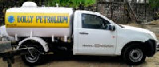 Illegal sale of petrol from tankers | टँकरमधून पेट्रोलची अवैध विक्री Illegal sale of petrol from tankers | टँकरमधून पेट्रोलची अवैध विक्री