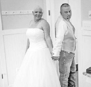 And the bride threw the wig away! | अन् वधूने विग काढून फेकला! And the bride threw the wig away! | अन् वधूने विग काढून फेकला!