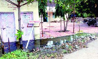 Jainpuroot Wastewater Questions | जैनापुरात सांडपाणी प्रश्न वादाच्या भोवऱ्यात Jainpuroot Wastewater Questions | जैनापुरात सांडपाणी प्रश्न वादाच्या भोवऱ्यात