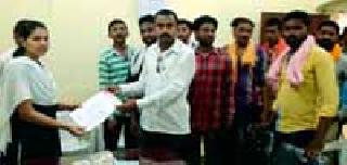 Inquire about the works of water tanker Shiva | जलयुक्त शिवाराच्या कामांची चौकशी करा Inquire about the works of water tanker Shiva | जलयुक्त शिवाराच्या कामांची चौकशी करा