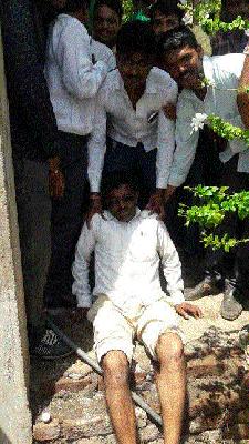 Lathahalla from the Rocks Malagaon police | खडक माळेगावला पोलिसांकडून लाठीहल्ला