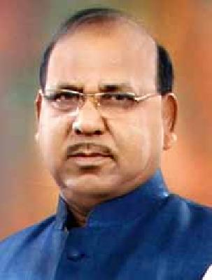 Make a payment to the farmers by auctioning the property of the district bank | जिल्हा बॅकेच्या संपत्तीचा लिलाव करुन शेतकऱ्यांना पैसा द्यावा