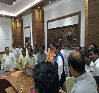 BJP admitting former MLA Gajanan Ghuge | माजी आमदार गजानन घुगे यांचा भाजपप्रवेश BJP admitting former MLA Gajanan Ghuge | माजी आमदार गजानन घुगे यांचा भाजपप्रवेश