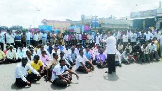 General response to the call of the shutdown | बंदच्या हाकेला सामान्यांचा प्रतिसाद General response to the call of the shutdown | बंदच्या हाकेला सामान्यांचा प्रतिसाद