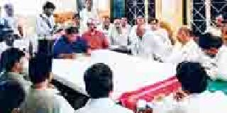 Information about the taluka taken by the Guardian Minister | पालकमंत्र्यांनी घेतली तालुक्याची माहिती