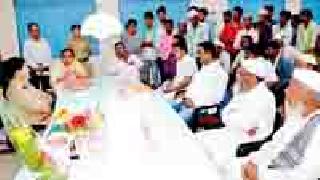 ..their "to" cause the riots to happen | ..तर दंगल घडविण्यास "ते" कारणीभूत ठरतील