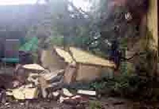 Thunderstorms in Chandurbazar taluka | चांदूरबाजार तालुक्यात वादळाचा कहर