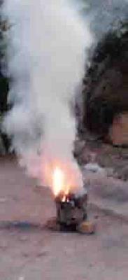 The dust of the charcoal also burns the lungs | कोळशाच्या शेगडीचा धूरही जाळतो फुफ्फुस