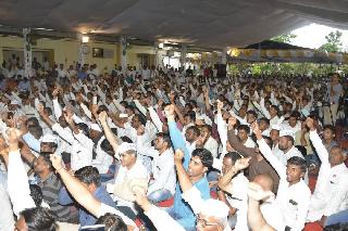 The Government will announce 'Ultimatum of Sukanu': District Collectorate | सरकारला ‘सुकाणू’चा ‘अल्टीमेटम’: जिल्हाधिकारी कार्यालयांवर ठिय्या मांडणार The Government will announce 'Ultimatum of Sukanu': District Collectorate | सरकारला ‘सुकाणू’चा ‘अल्टीमेटम’: जिल्हाधिकारी कार्यालयांवर ठिय्या मांडणार