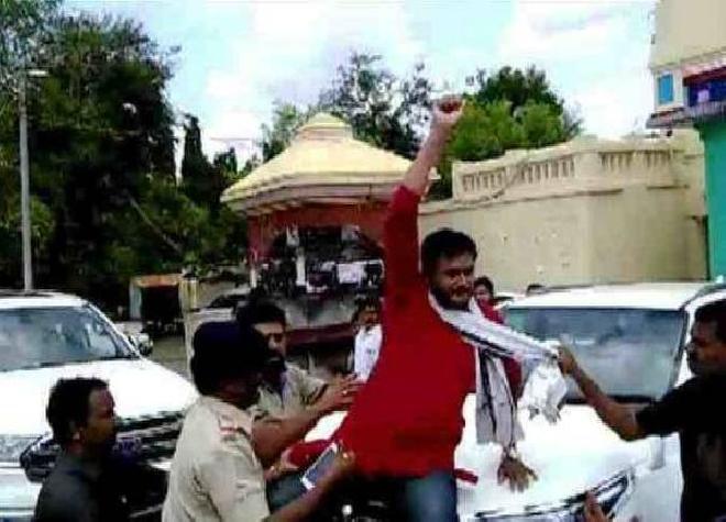 This happened as the historic farmers' agenda | असा घडला ऐतिहासिक शेतकरी संप