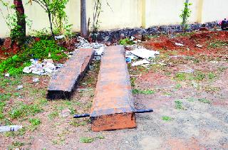 The ox shall run the wood | बैलाने लाकूड ओढण्याची शर्यत रद्द The ox shall run the wood | बैलाने लाकूड ओढण्याची शर्यत रद्द