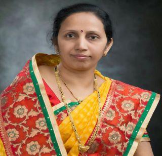 Voter BJP President Pratibha Shindane arrested for accepting bribe | वाईत भाजपाच्या नगराध्यक्ष प्रतिभा शिंदेंना लाच घेताना अटक Voter BJP President Pratibha Shindane arrested for accepting bribe | वाईत भाजपाच्या नगराध्यक्ष प्रतिभा शिंदेंना लाच घेताना अटक